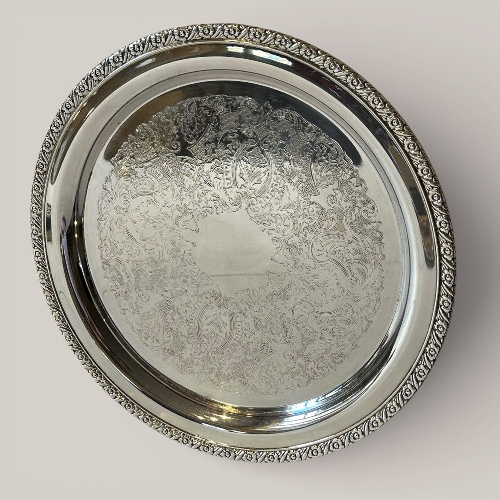 Vintage Oneida USA Leonard Silverplate Etched Serving Trays - Picture 5 of 9